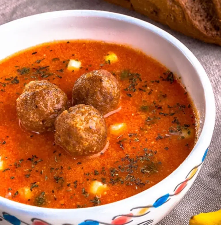 Boulettes en sauce tomate, cuisine tunisienne maison de Tounsi Traiteur